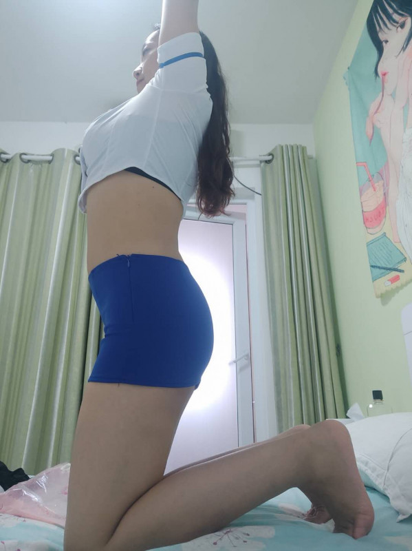 风骚嫂妇练瑜伽身材棒